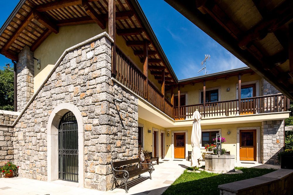 Lokanda Devetak Savogna dʼIsonzo Buitenkant foto